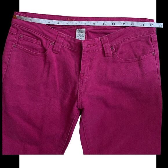 Wet Seal Juniors Low Rise Pink Denim Belted Slim Fit Jeans Size 9 - Picture 3 of 8